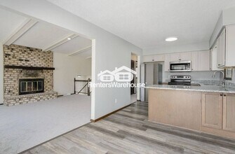 7932 Regent Ave N in Minneapolis, MN - Building Photo - Building Photo