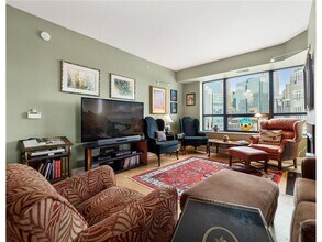 500 E Grant St in Minneapolis, MN - Building Photo - Building Photo