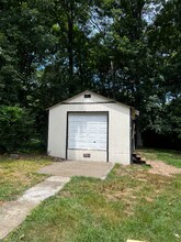5026 Lochlain Dr in Charlotte, NC - Building Photo - Building Photo