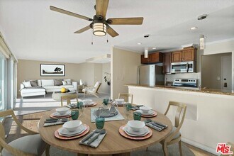 18000 Coastline Dr in Malibu, CA - Building Photo - Building Photo