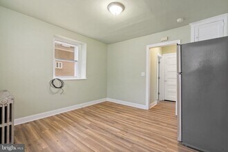 112 E Township Line Rd in Havertown, PA - Building Photo - Building Photo