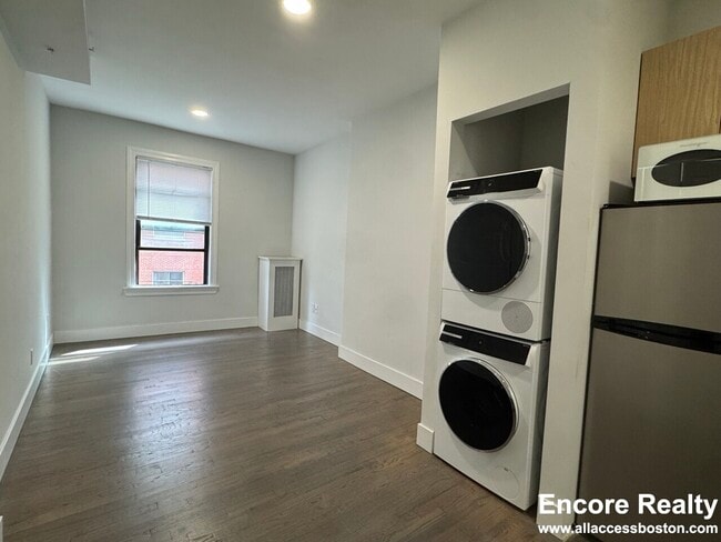 270 Newbury St in Boston, MA - Building Photo - Building Photo