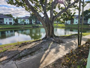 3973 NW 87th Ave in Sunrise, FL - Building Photo - Building Photo