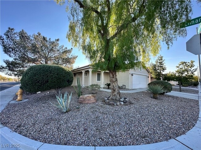 8001 Hesperides Ave in Las Vegas, NV - Building Photo - Building Photo