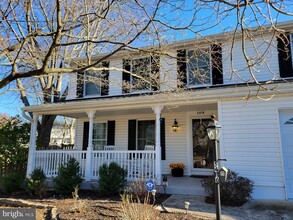 5416 Hedgerow Ct in Centreville, VA - Building Photo - Building Photo
