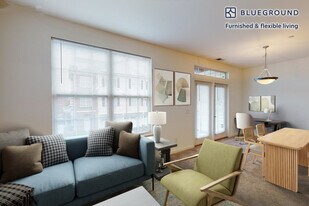 998 Stewart Ave in Garden City, NY - Building Photo