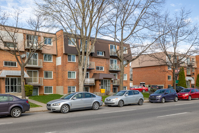 935 du Tricentenaire in Montréal, QC - Building Photo - Building Photo