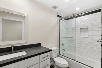 9555 Firestone Blvd in Downey, CA - Building Photo - Building Photo