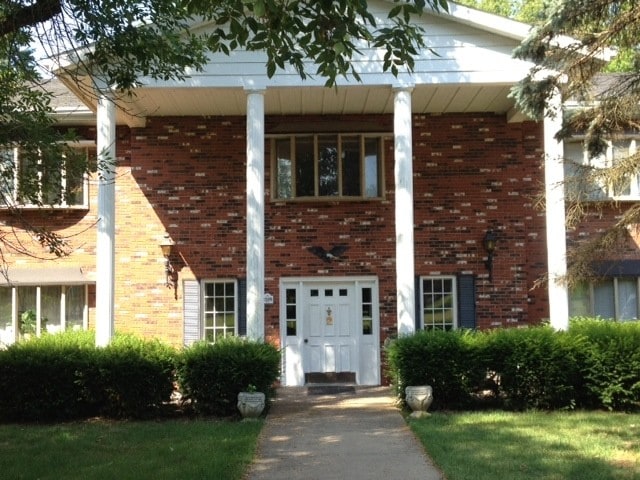 2526 Rebecca Ct W, Unit 7
