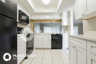 1303 Pine Needle Rd in Venice, FL - Building Photo - Building Photo