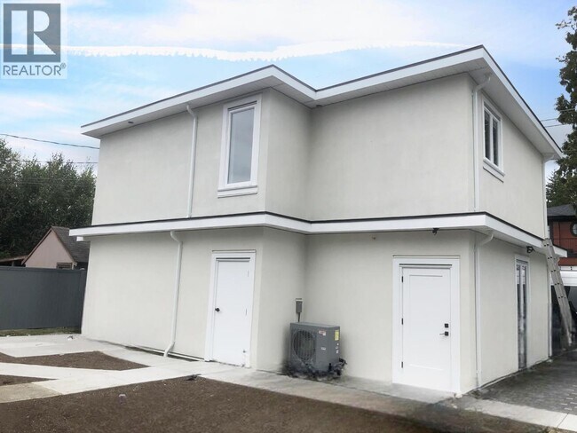 4XXX W 28th Ave in Vancouver, BC - Building Photo - Building Photo