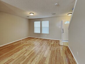 8745 Fox Meadow Way in Fort Worth, TX - Foto de edificio - Building Photo