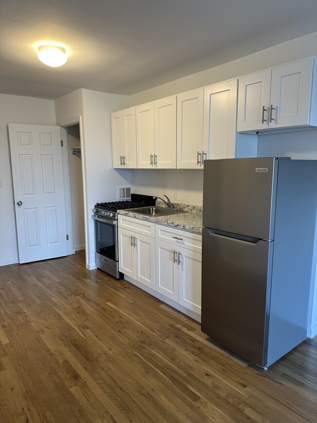 7538 Grand Central Pky, Unit 3