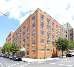 Summit Ridge in Bronx, NY - Building Photo - Building Photo