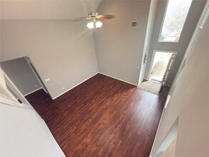 10906 Panther Ct in Houston, TX - Foto de edificio - Building Photo