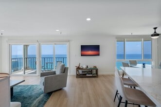 565 Esplanade in Redondo Beach, CA - Foto de edificio - Building Photo