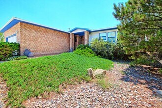 2731 Sierra Vista Dr in Grand Junction, CO - Building Photo - Building Photo