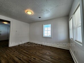 1206 Murphy Ave in Savannah, GA - Foto de edificio - Building Photo