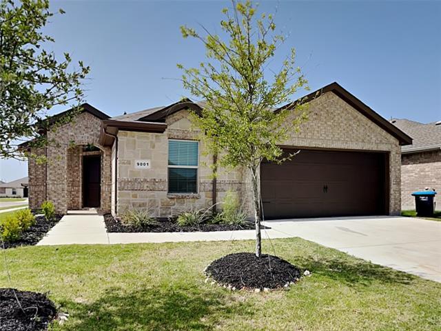 9001 Eagles Landing Dr in Fort Worth, TX - Building Photo