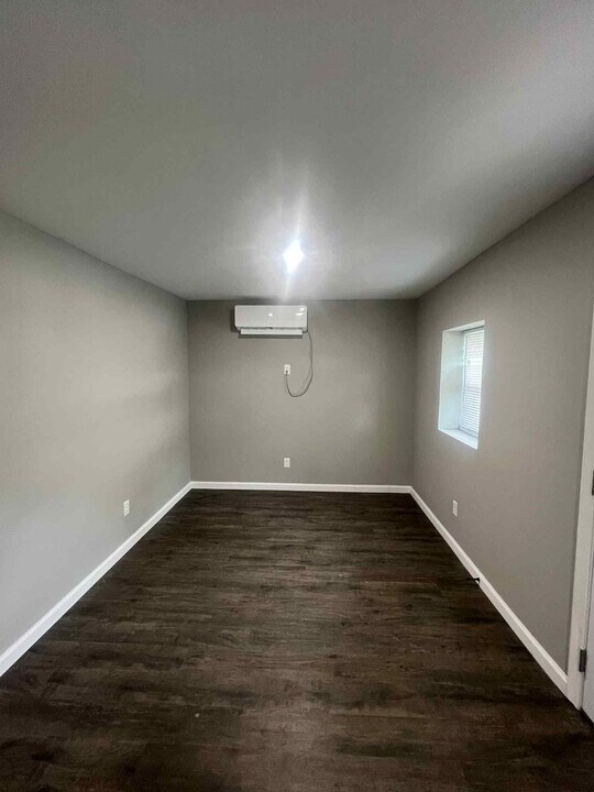 610 W 9th St in Joplin, MO - Building Photo
