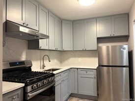 43-71 161st St in Queens, NY - Building Photo