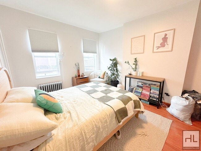 DRIGGS AVENUE, Unit 3 in Brooklyn, NY - Foto de edificio - Building Photo