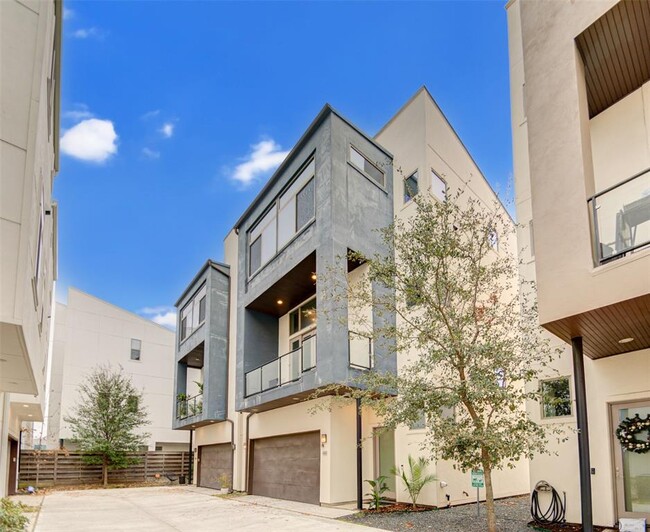 3217 Garrow St in Houston, TX - Building Photo - Building Photo