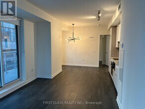 28 Freeland St in Toronto, ON - Building Photo - Building Photo