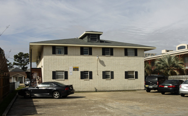 1712 Carrollton Ave in Metairie, LA - Foto de edificio - Building Photo