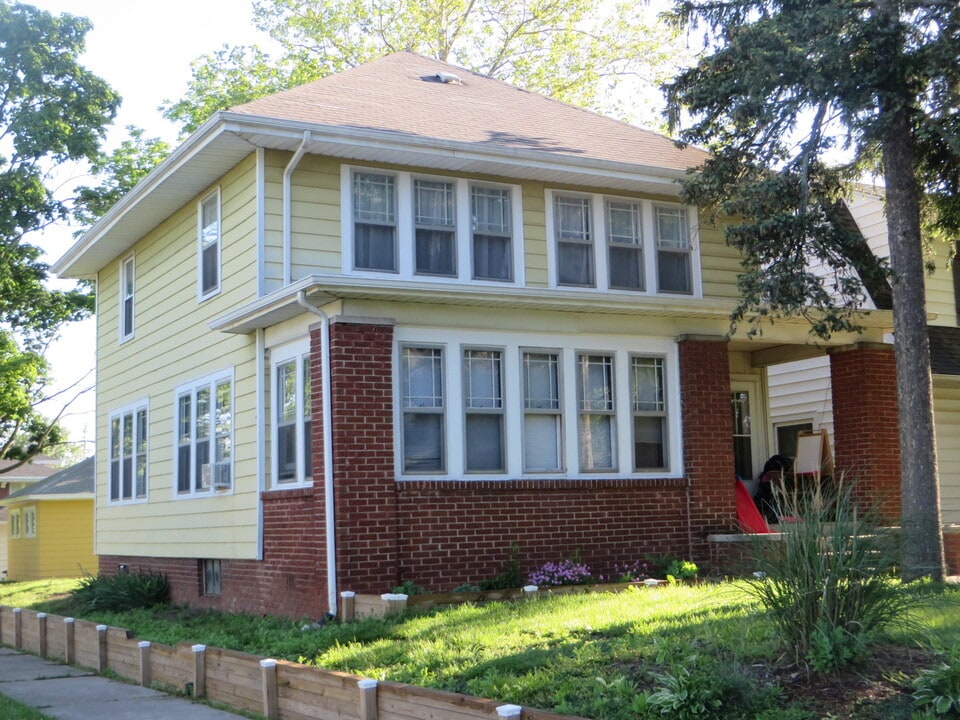 826 Nuttman Ave in Fort Wayne, IN - Building Photo