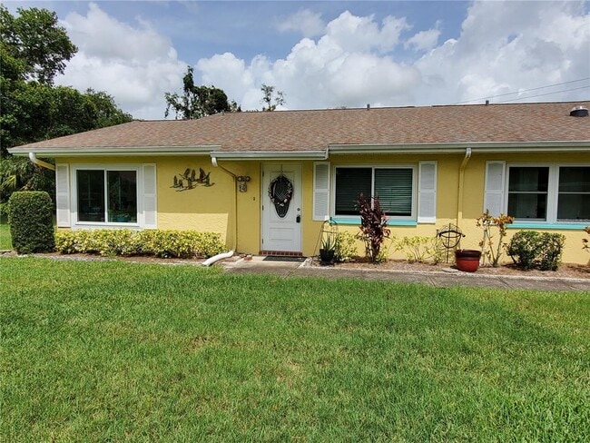 1907 Canterbury Ln in Sun City Center, FL - Building Photo - Building Photo