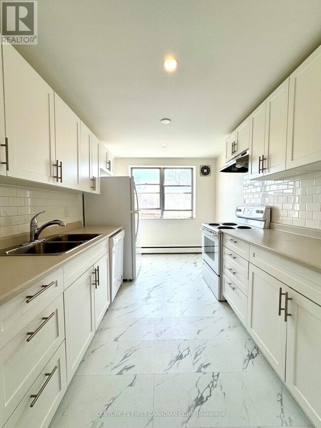 property at 75-375 High St