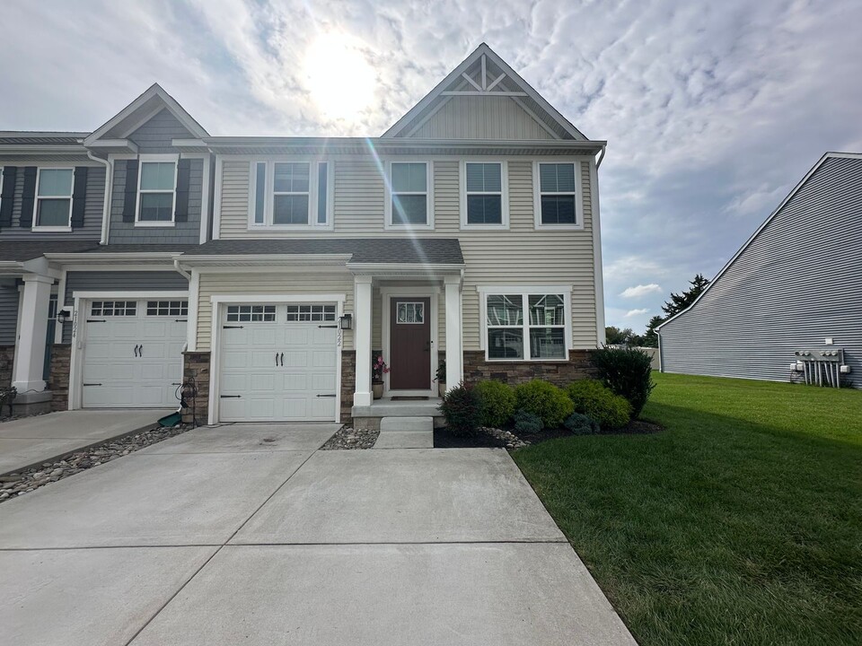 21022 Wavecrest Ter in Lewes, DE - Building Photo