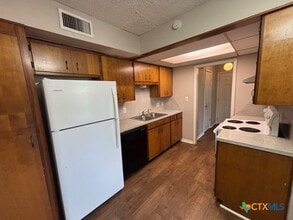 3804 Palmetto Ave in Victoria, TX - Building Photo - Building Photo