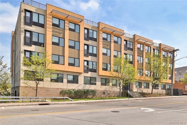 property at 68 Lake St