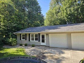 25625 Thelmadale Dr in Elkhart, IN - Building Photo