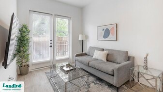 650 E Sycamore St in Denton, TX - Building Photo