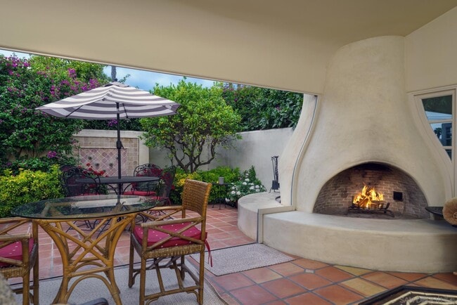 property at 6166 El Tordo