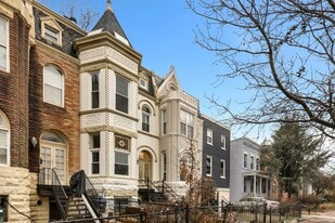 704 12th St NE, Unit A in Washington, DC - Building Photo