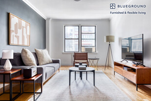 108 W 15th St in New York, NY - Building Photo