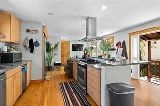 234 Fulton St in Medford, MA - Building Photo - Building Photo