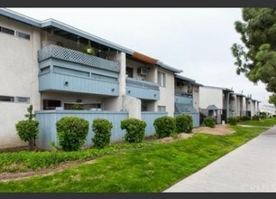 21800 Schoenborn St, Unit 217 in Los Angeles, CA - Building Photo - Building Photo