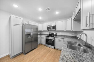 6603 NW Altus St in Bentonville, AR - Building Photo - Building Photo