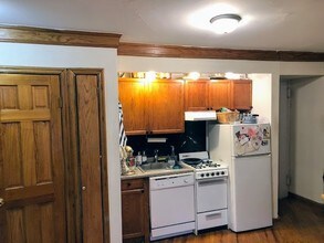 70 Barrow St-Unit -2-RE in New York, NY - Building Photo - Building Photo