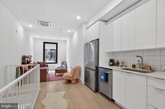 2007 Cambridge St in Philadelphia, PA - Building Photo - Building Photo