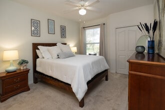 Legacy at Fort Clarke in Gainesville, FL - Building Photo - Interior Photo