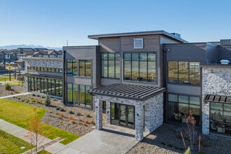 Northwest Crossing Apartment Homes in Bozeman, MT - Building Photo - Building Photo