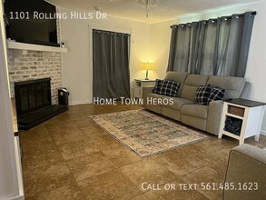 1101 Rolling Hills Dr in Longview, TX - Building Photo - Building Photo