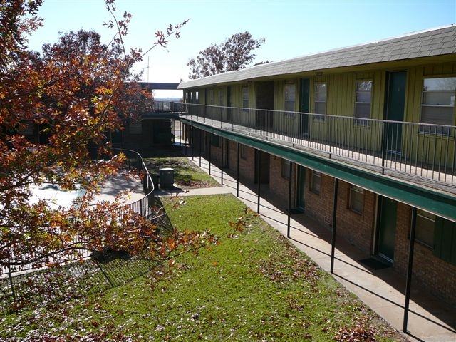 Villa Madrid Apartments in Wichita Falls, TX - Building Photo