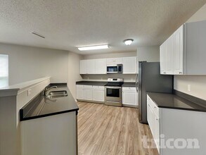 6210 Robur Ct in Charlotte, NC - Building Photo - Building Photo